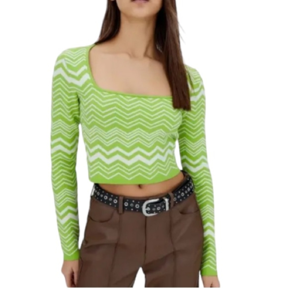 Stradivarius neon lime green chevron long sleeve sweater crop top size small
